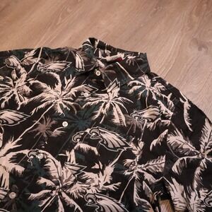 Philadelphia Eagles Hawaiian Shirt Tropical Palm Tree Men's Short Sleeve Medium